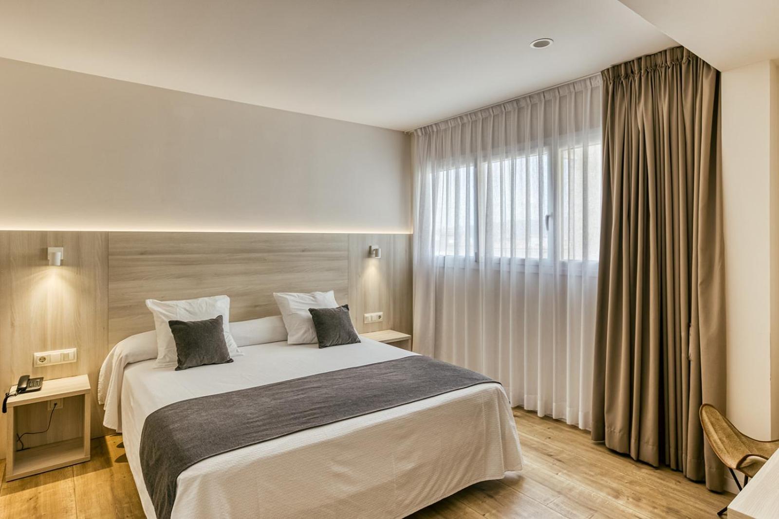Hotel Emporium - Adults Only Кастельон-де-Ампуриас Экстерьер фото